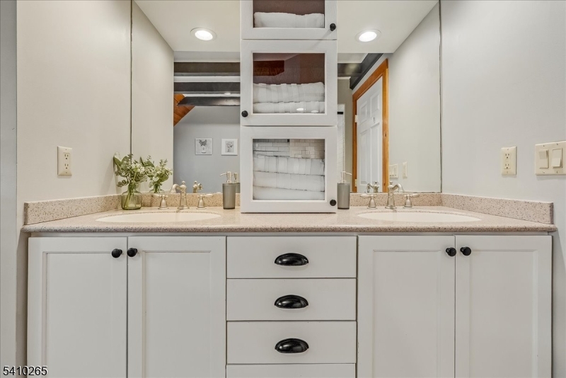 4 Arrowhead Trail Sparta, NJ 07871 - Photo 20 of 48