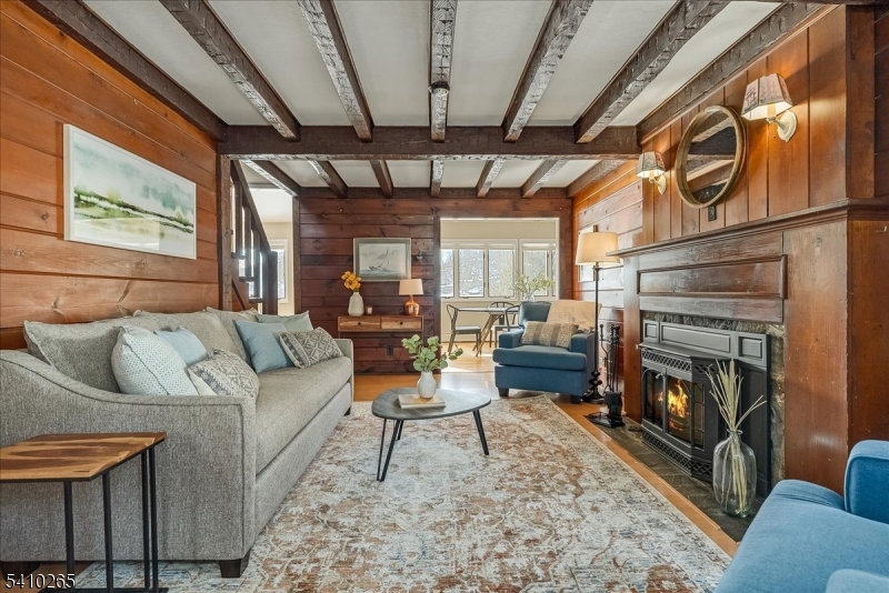 4 Arrowhead Trail Sparta, NJ 07871 - Photo 3 of 48