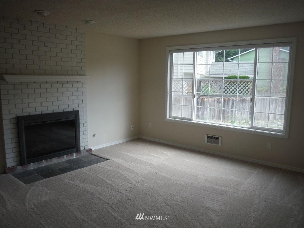 2609 164th Place Southeast Bothell, WA 98012 - Photo 4 of 12