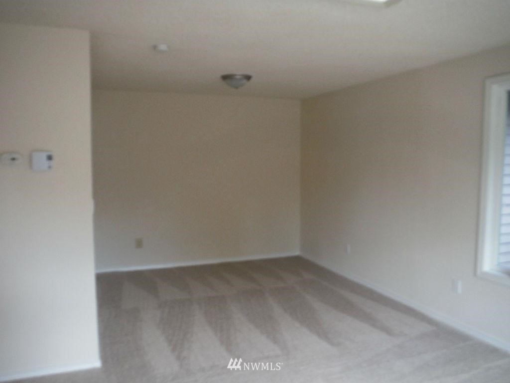 2609 164th Place Southeast Bothell, WA 98012 - Photo 8 of 12