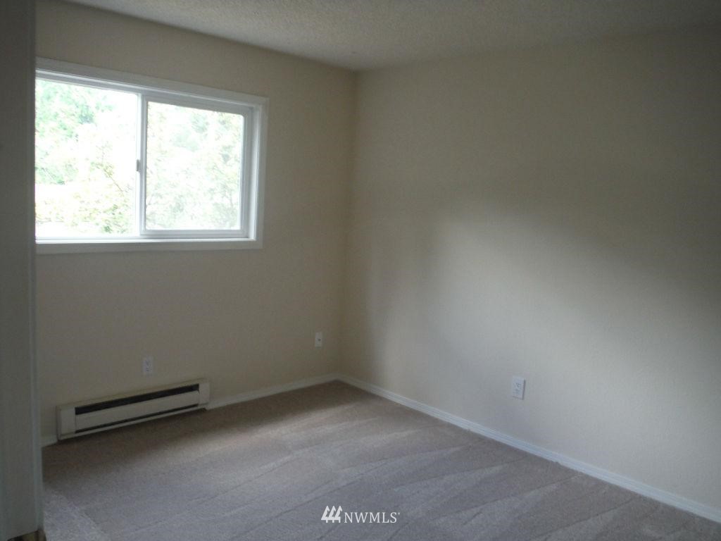 2609 164th Place Southeast Bothell, WA 98012 - Photo 9 of 12