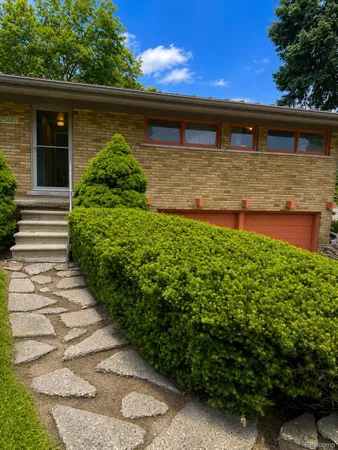 $285,000 | 25887 Curie Avenue, Warren, MI 48091
