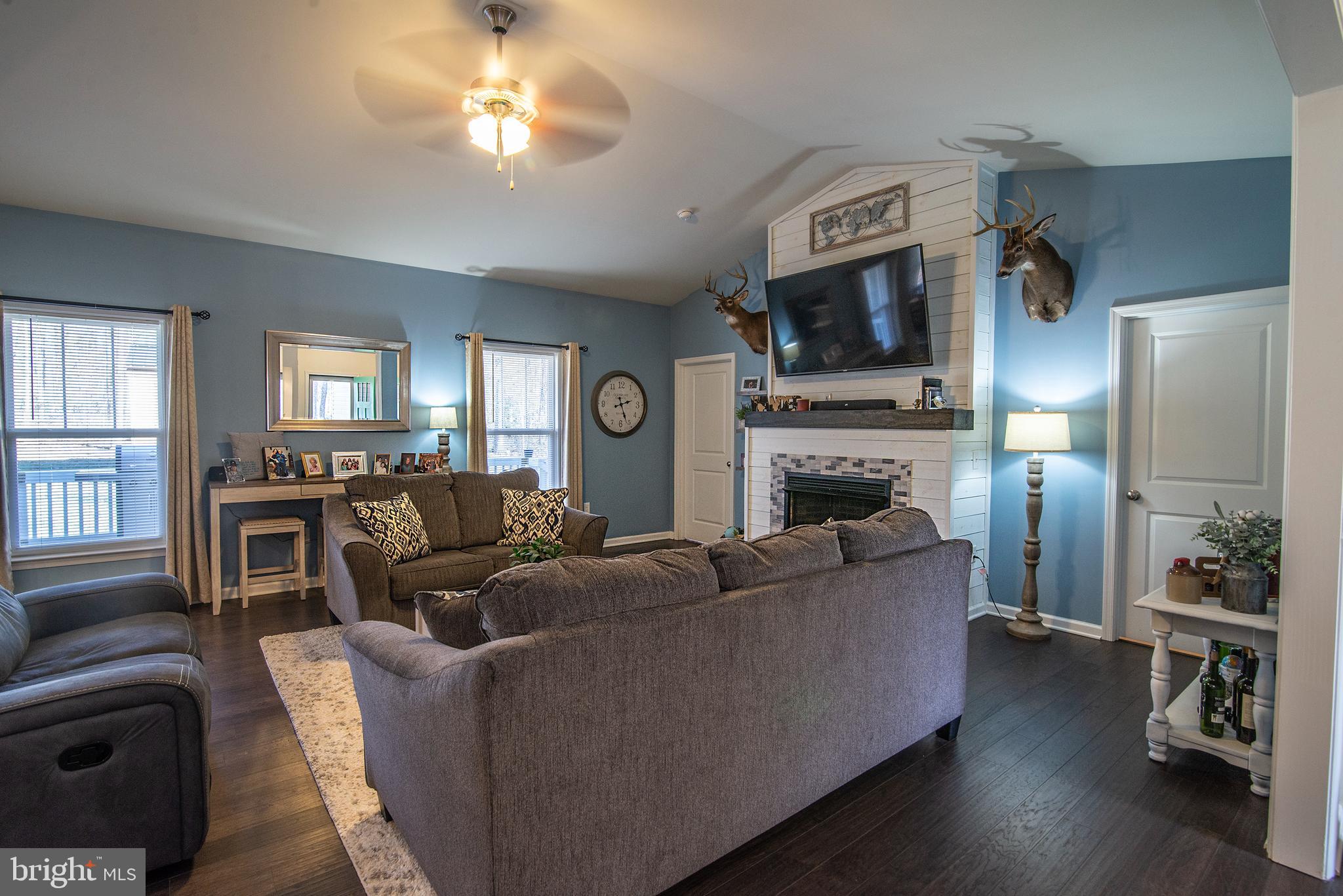 8483 Swan Woods Road Rhoadesville, VA 22542 - Photo 15 of 51 Open living Room