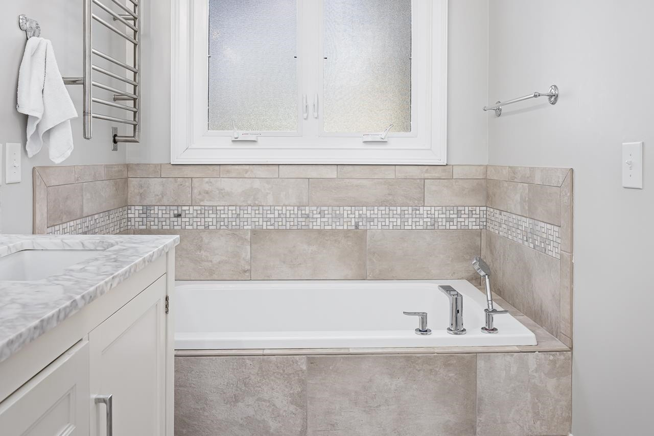 3948 Bentley Bridge Road Raleigh, NC 27612 - Photo 15 of 27 Master Bath/Spa