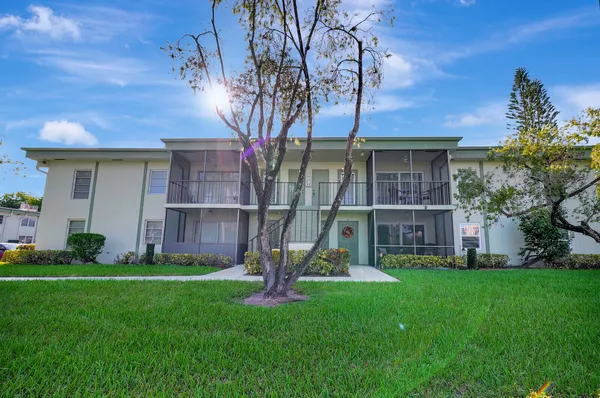 $160,000 | 7547 South Oriole Boulevard, Unit 202, Delray Beach, FL 33446