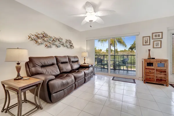 $160,000 | 7547 South Oriole Boulevard, Unit 202, Delray Beach, FL 33446