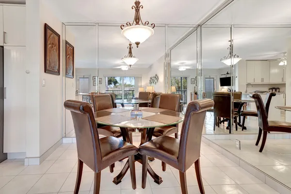 $160,000 | 7547 South Oriole Boulevard, Unit 202, Delray Beach, FL 33446