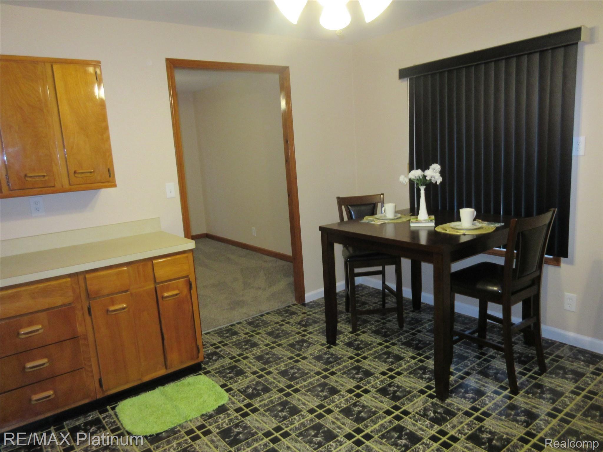 9233 Lee Road Brighton, MI 48116 - Photo 10 of 35 2020-03-27 06.13