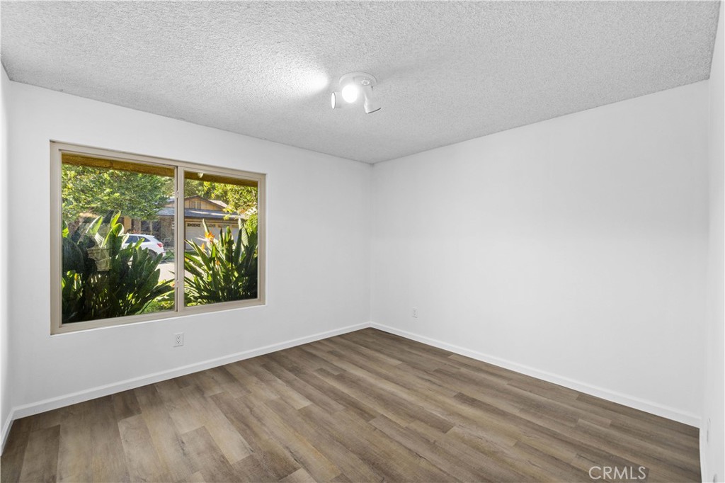26562 Cardwick Court Newhall, CA 91321 - Photo 18 of 34 Bedroom 2