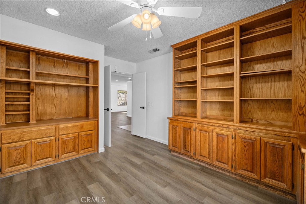 26562 Cardwick Court Newhall, CA 91321 - Photo 21 of 34 Bedroom 3
