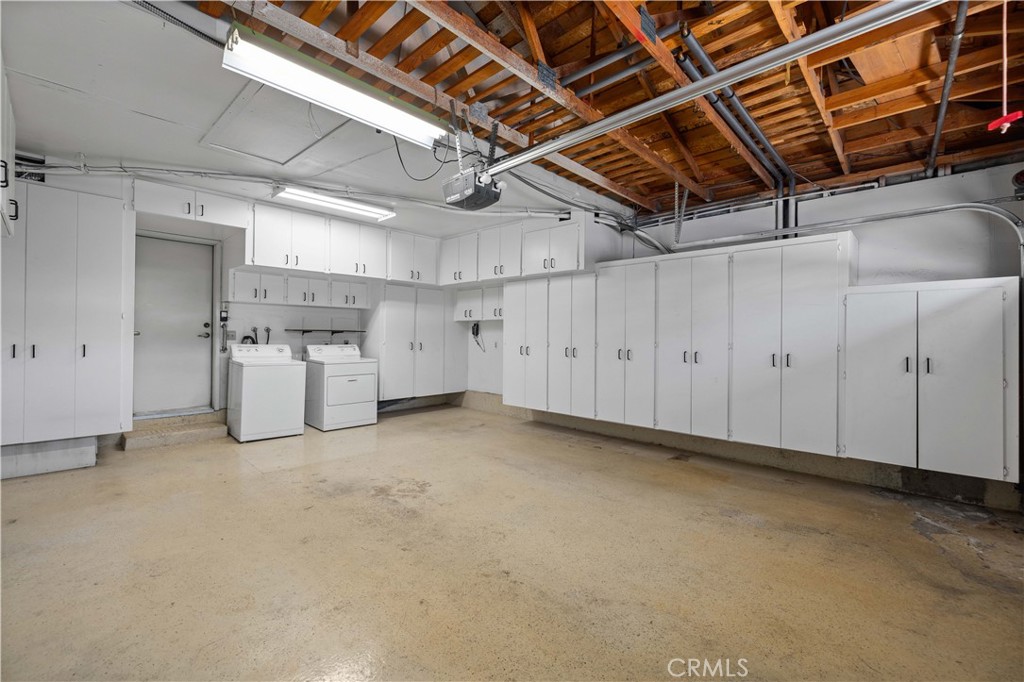 26562 Cardwick Court Newhall, CA 91321 - Photo 26 of 34 2-Car Garage
