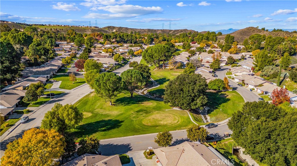 26562 Cardwick Court Newhall, CA 91321 - Photo 33 of 34 a view of a city