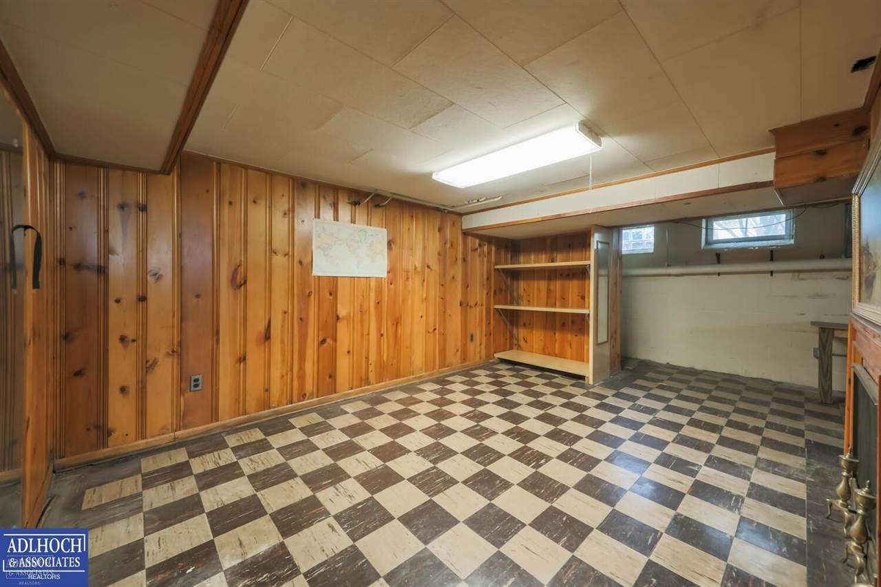 1395 Hampton Road Grosse Pointe Woods, MI 48236 - Photo 23 of 29