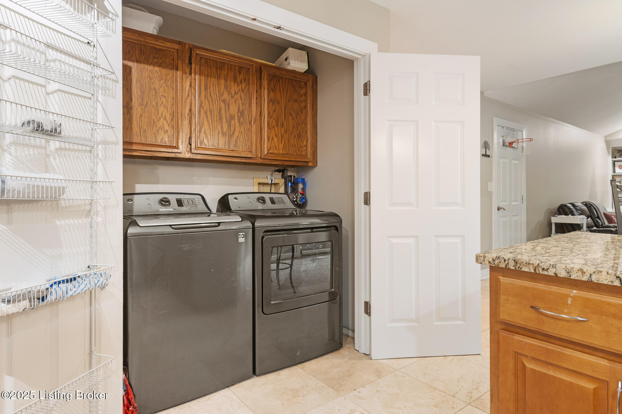 3017 Stonebridge Road Louisville, KY 40241 - Photo 22 of 48 3017 Stonebridge Rd-19