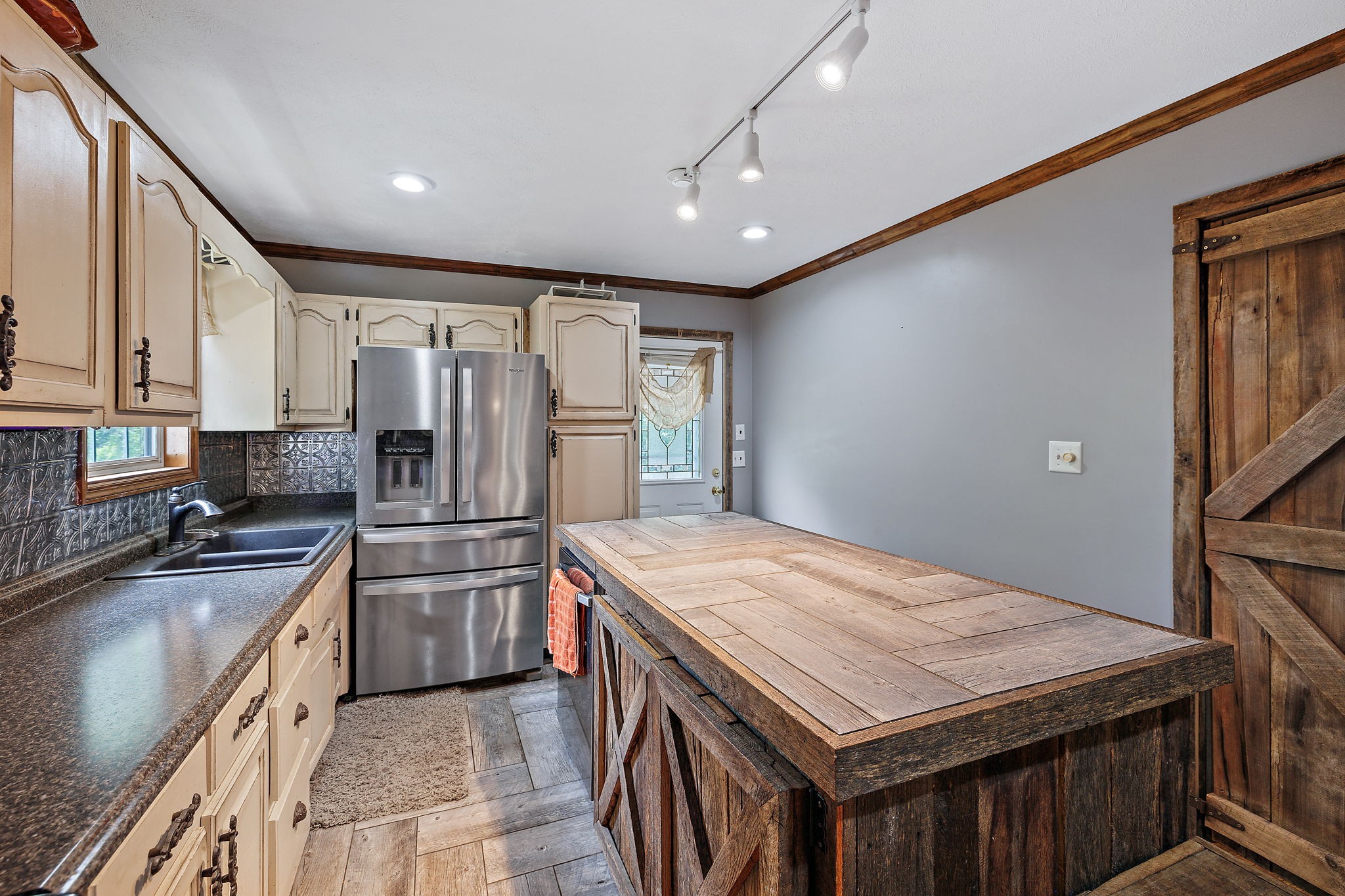 208 Claude Carroll Road Hohenwald, TN 38462 - Photo 15 of 43 Gallery Image 15