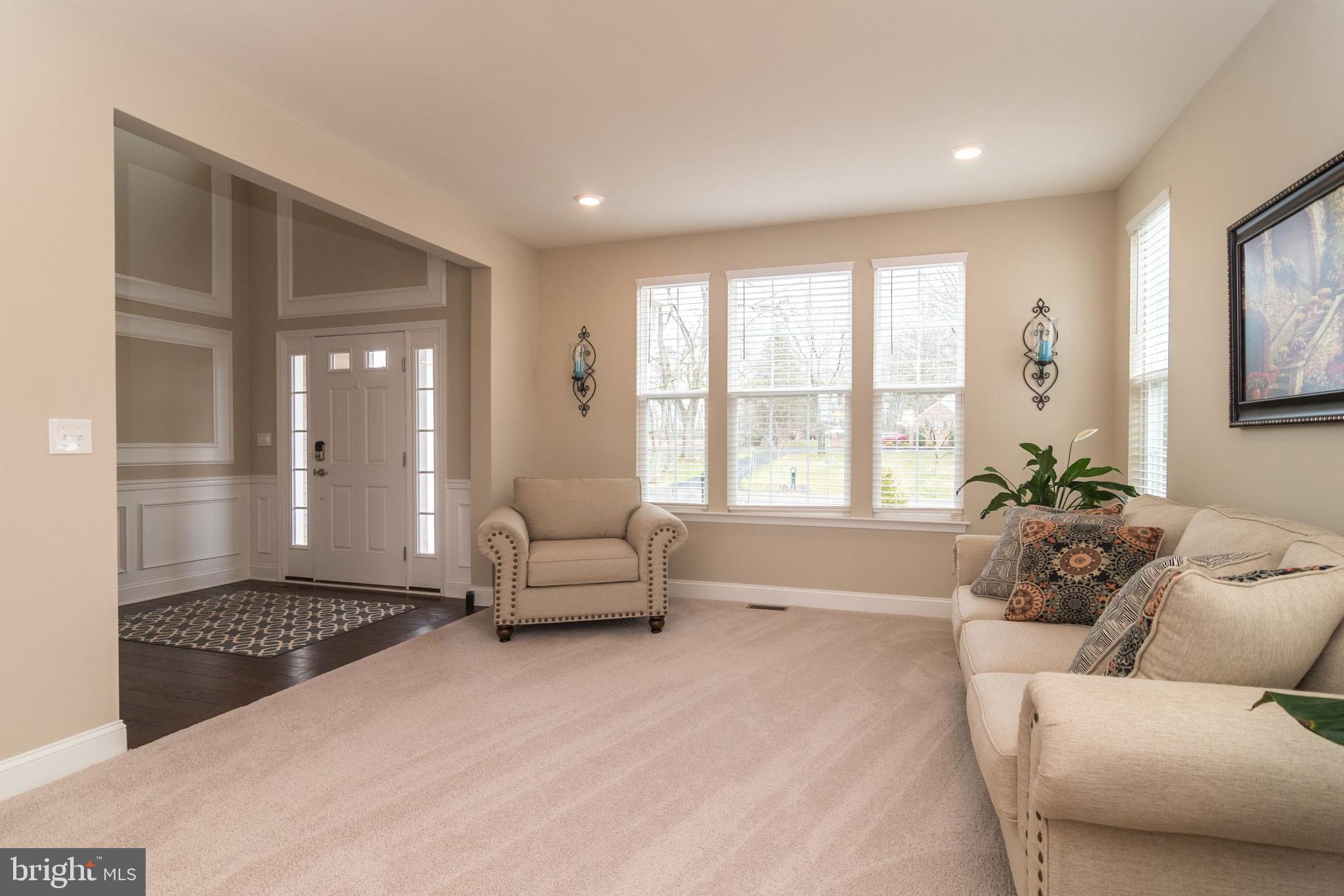 49 Metka Road Royersford, PA 19468 - Photo 9 of 42 Living Room.