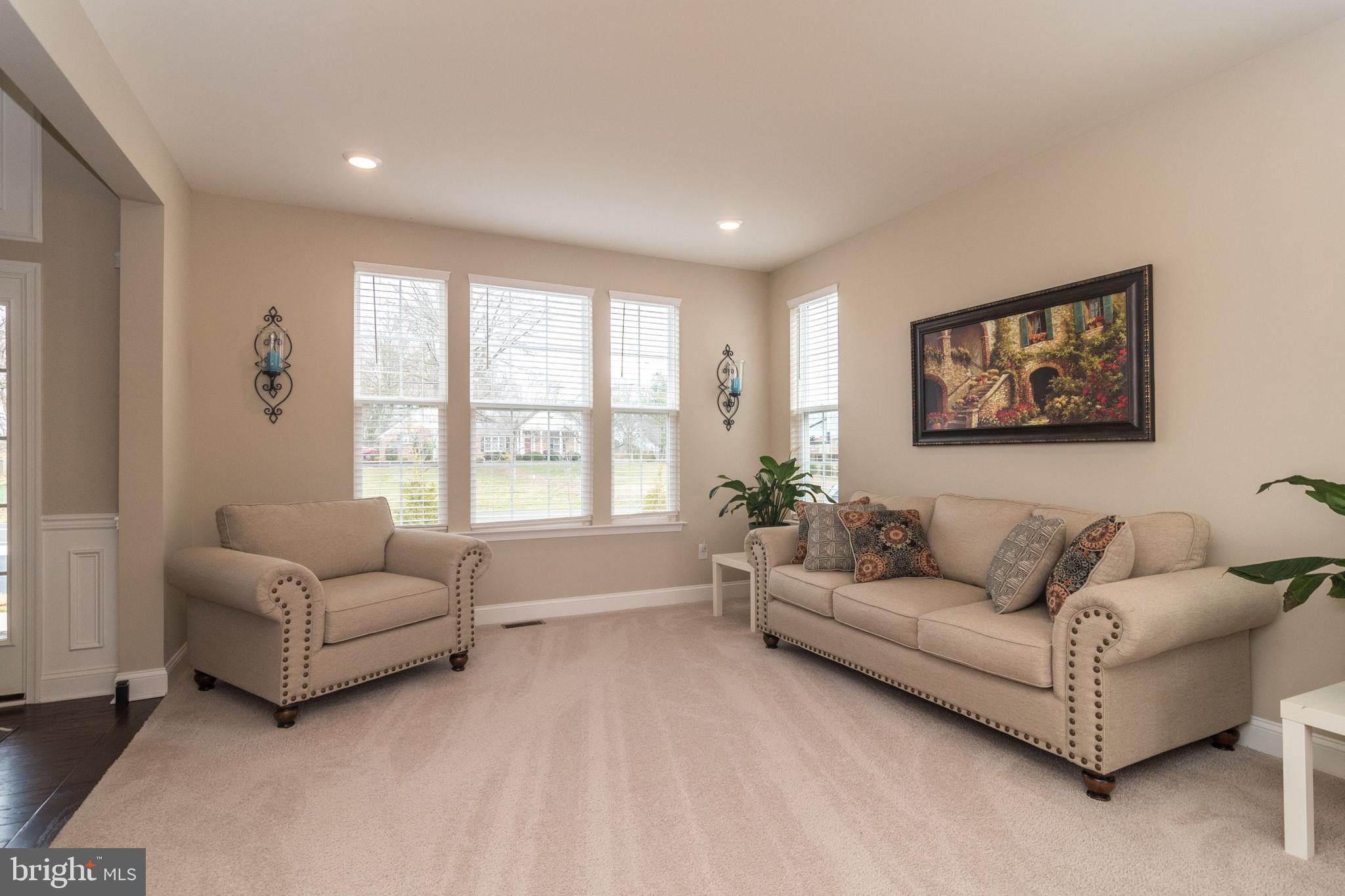 49 Metka Road Royersford, PA 19468 - Photo 10 of 42 Living Room.