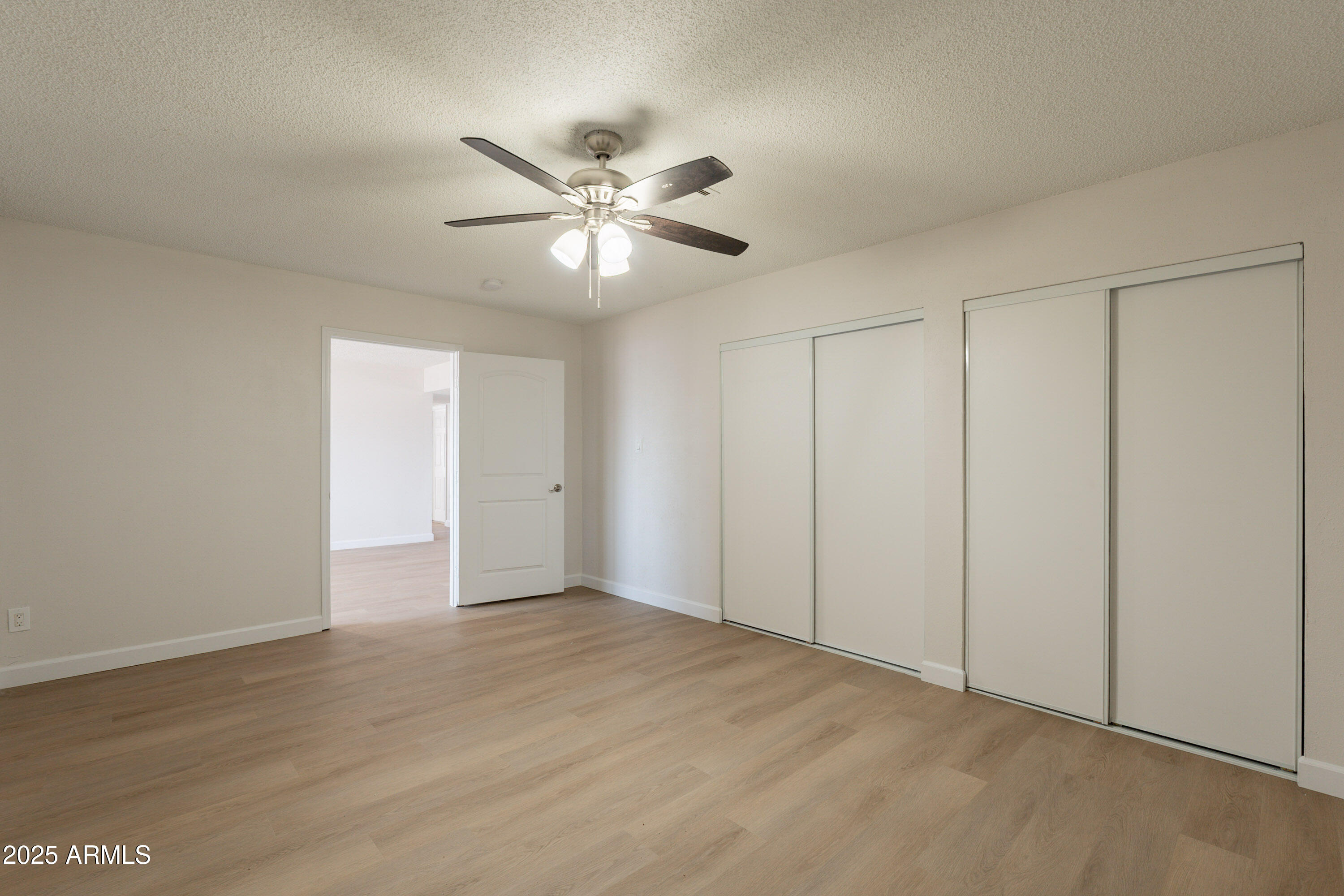 2327 East Chipman Road Phoenix, AZ 85040 - Photo 6 of 18 Chipman-14