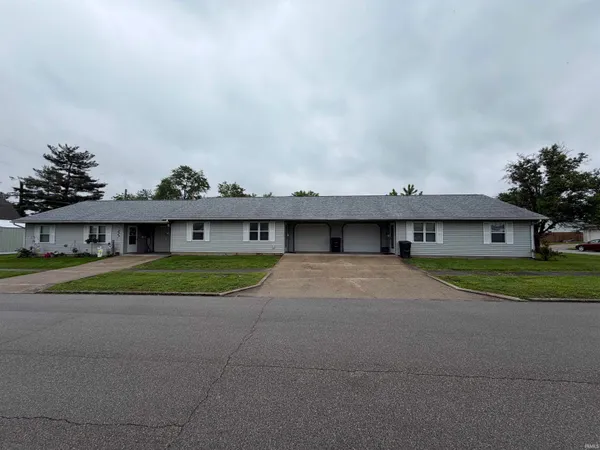 $249,900 | 305 Southeast A Street, Linton, IN 47441