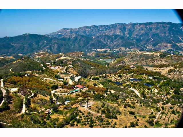 Cathy Lane Fallbrook, CA 92028 - Photo 6 of 13