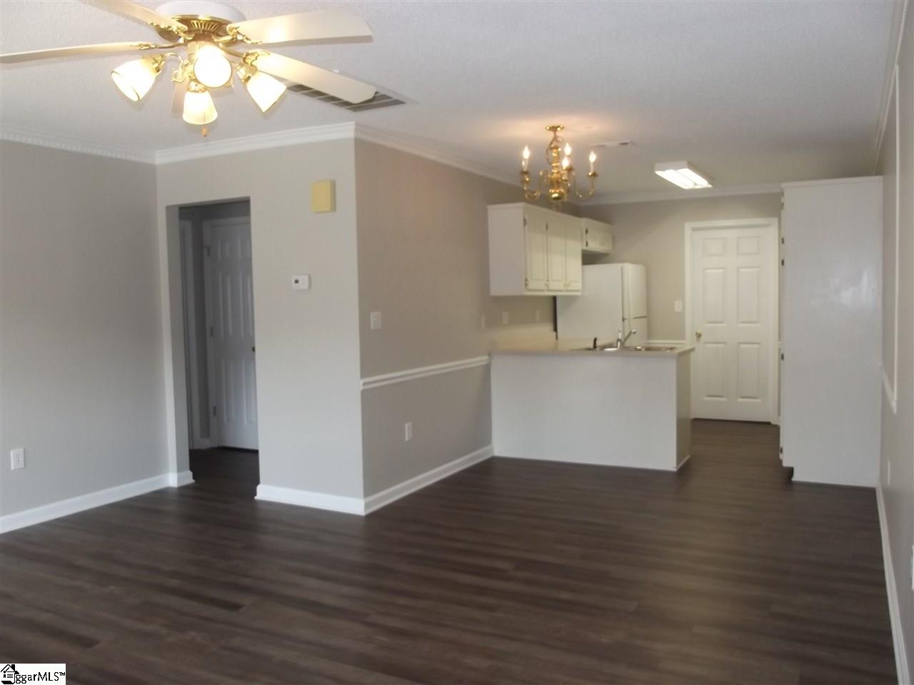 419 East Butler Road, Unit 15 Mauldin, SC 29662 - Photo 4 of 23 Gallery Image 4
