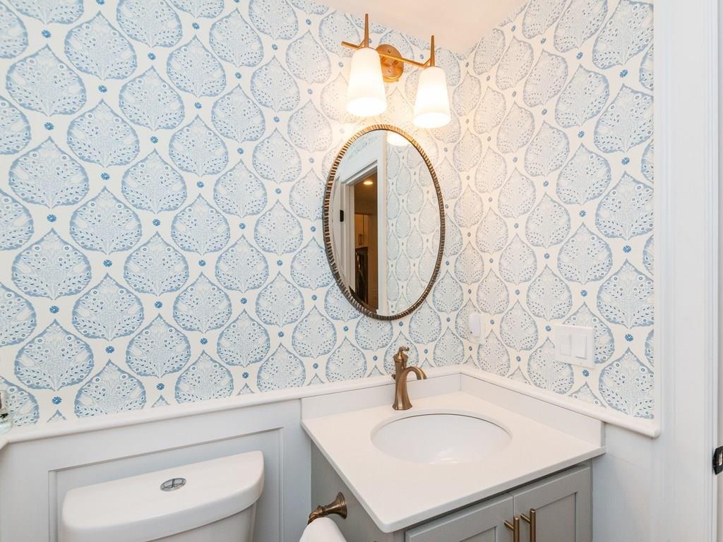 216 Quinobequin Road Newton, MA 02468 - Photo 9 of 18 Gallery Image 9