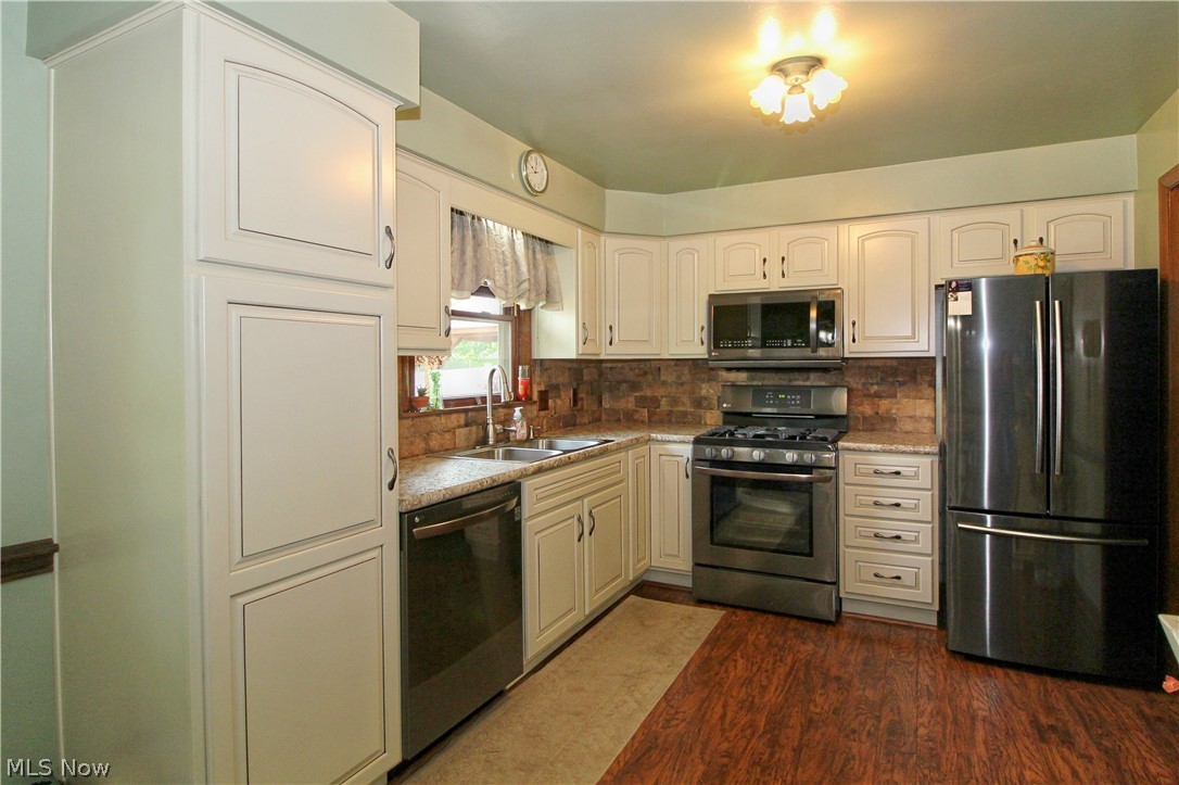 1311 Shields Road Youngstown, OH 44511 - Photo 7 of 26 Gallery Image 7