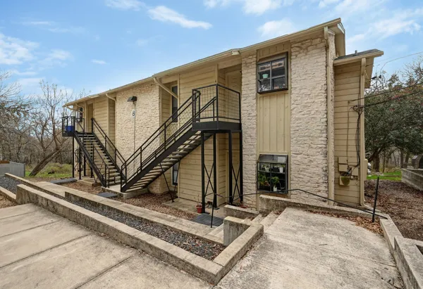 $212,000 | 1013 Chestnut Street, Unit B1, San Marcos, TX 78666