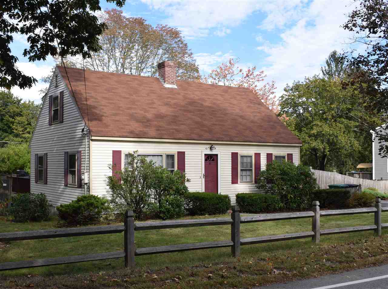 91 Searles Road Nashua, NH 03062 - Photo 1 of 38