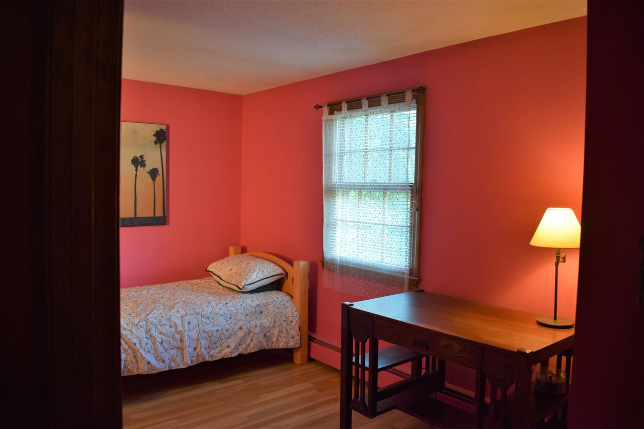 91 Searles Road Nashua, NH 03062 - Photo 21 of 38