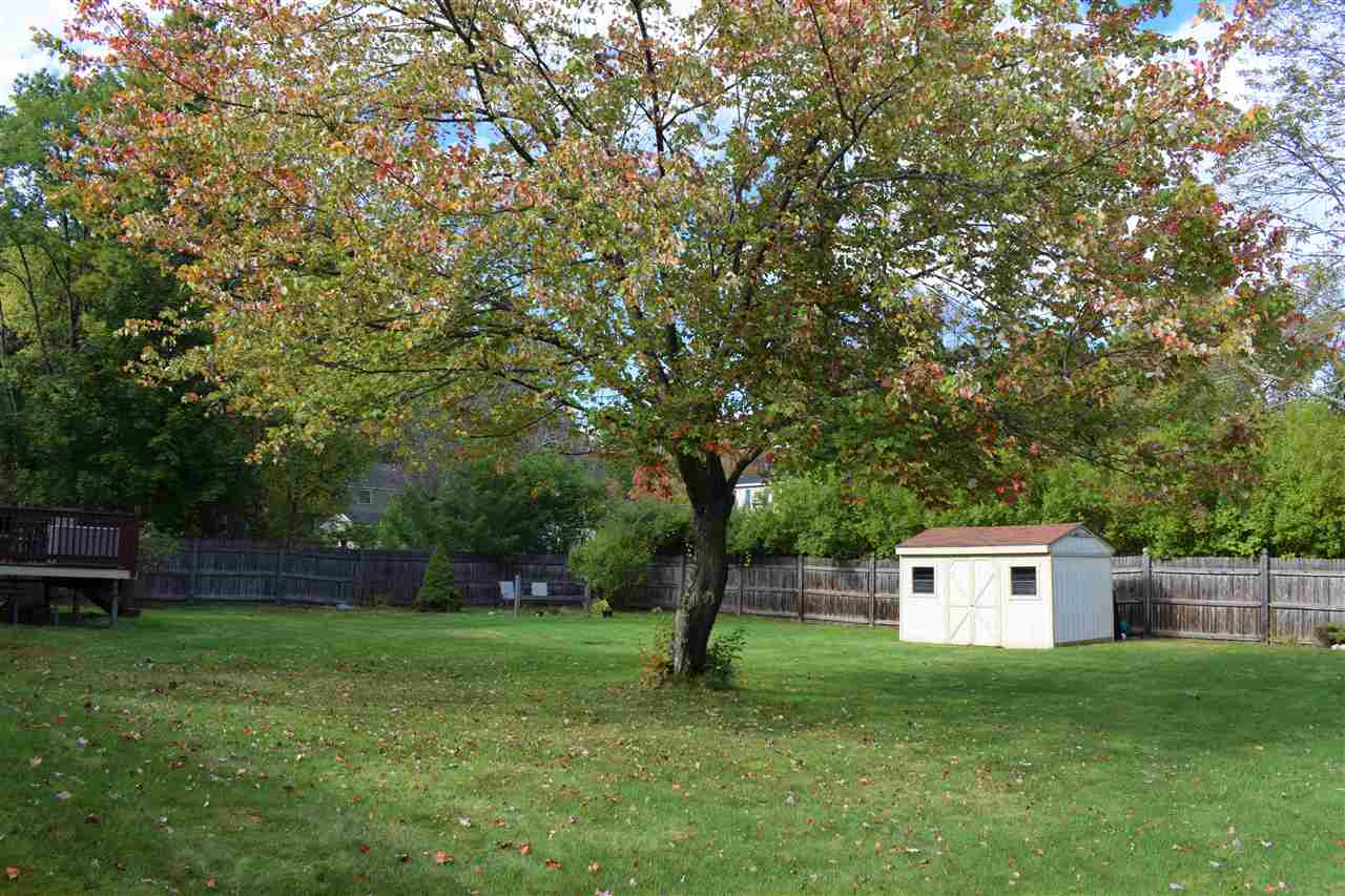 91 Searles Road Nashua, NH 03062 - Photo 32 of 38