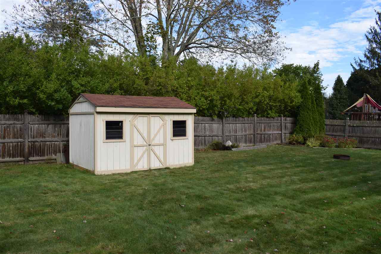 91 Searles Road Nashua, NH 03062 - Photo 33 of 38