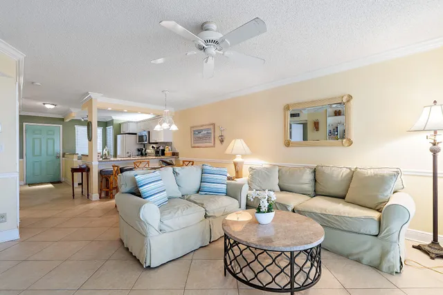 $2,400 | 353 Highway 1, Unit B102, Jupiter, FL 33477