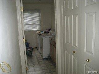 2331 Dover Rochester, MI 48309 - Photo 7 of 20 Dover 7