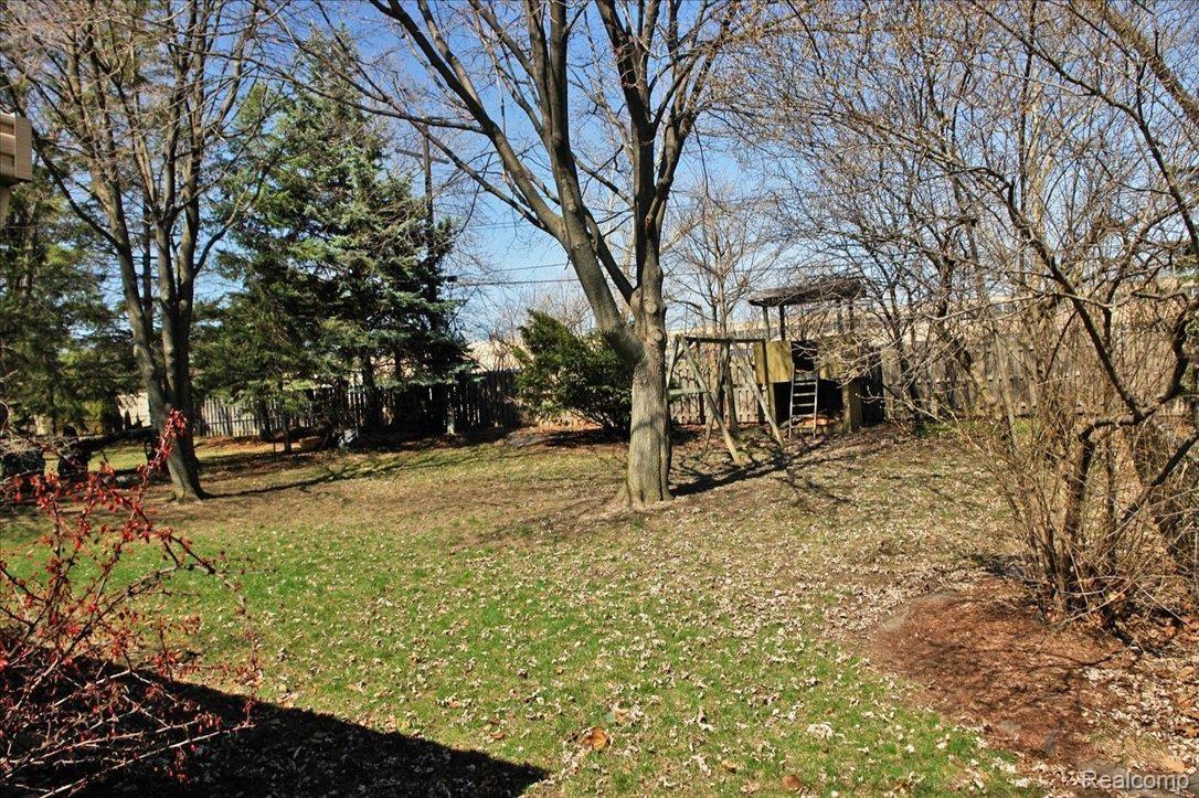 1614 Nantucket Road Plymouth, MI 48170 - Photo 21 of 21 DSC07511