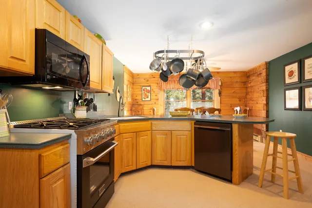 $890,000 | 4880 Pikes Falls Road, Jamaica, VT 05343