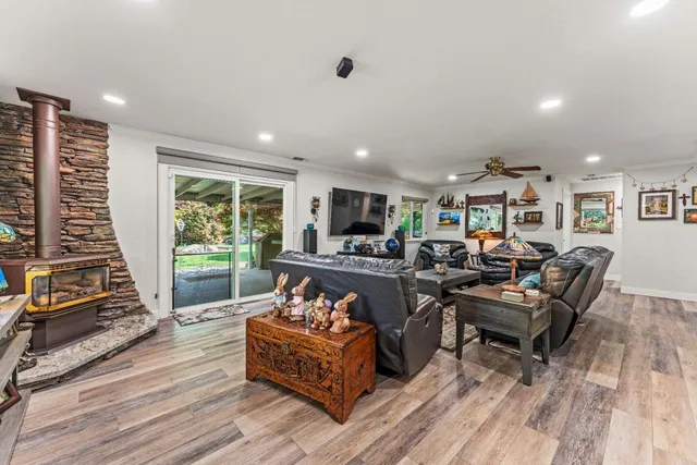 $4,800 | 8054 Horseshoe Bar Road, Loomis, CA 95650