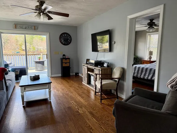 $3,300 | 12 Oak Lane, Unit 1, Spencer, MA 01562