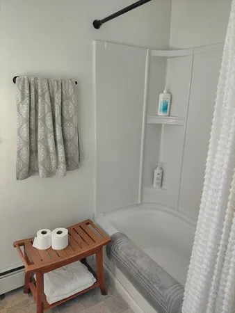 $3,300 | 12 Oak Lane, Unit 1, Spencer, MA 01562