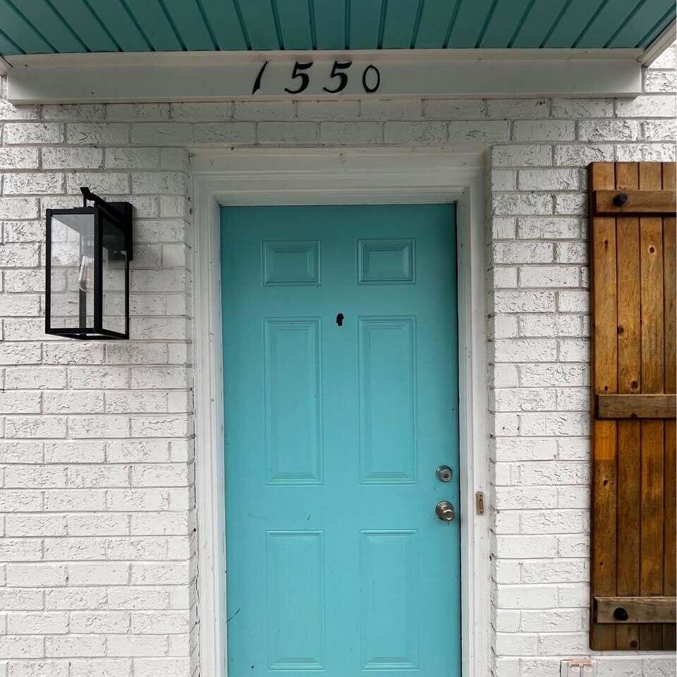1550 Front Door