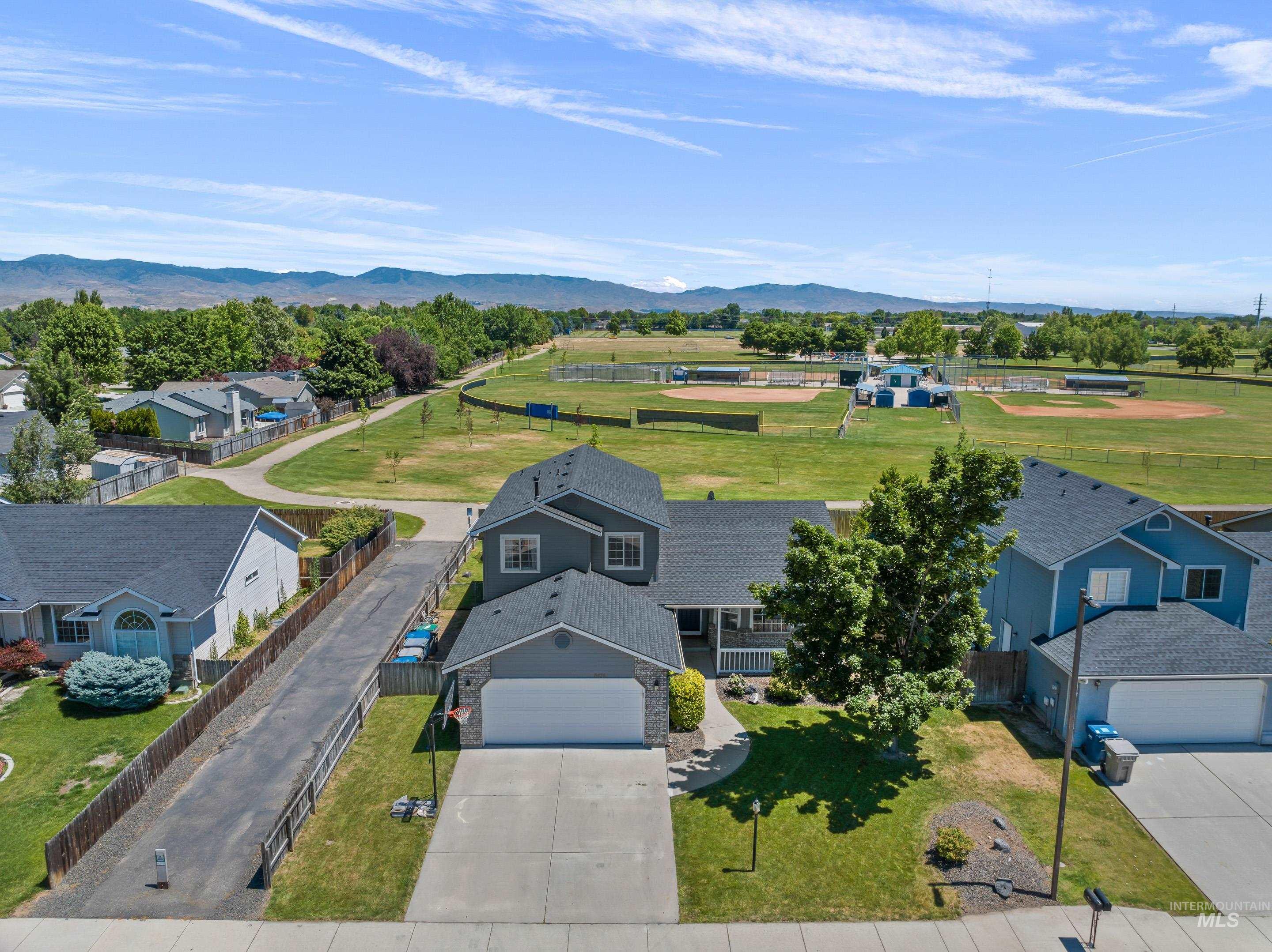 5174 North Rothmans Ave  