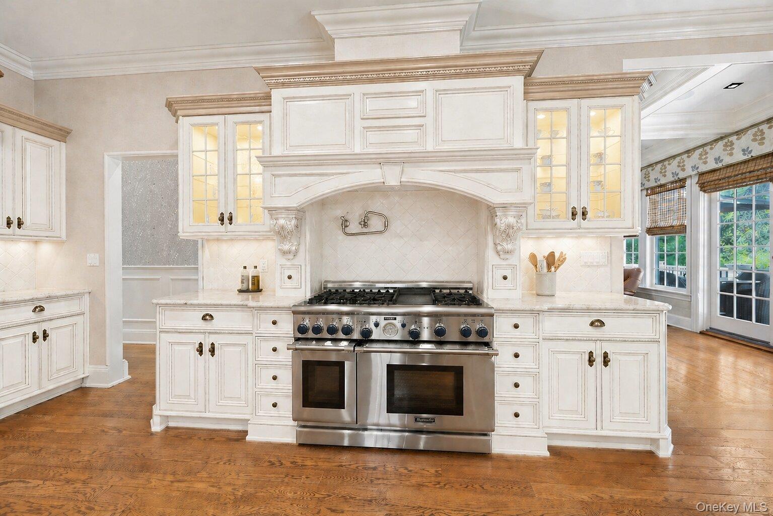 5 Mill Road Lloyd Harbor, NY 11743 - Photo 16 of 49 a kitchen with granite countertop a stove and a sink