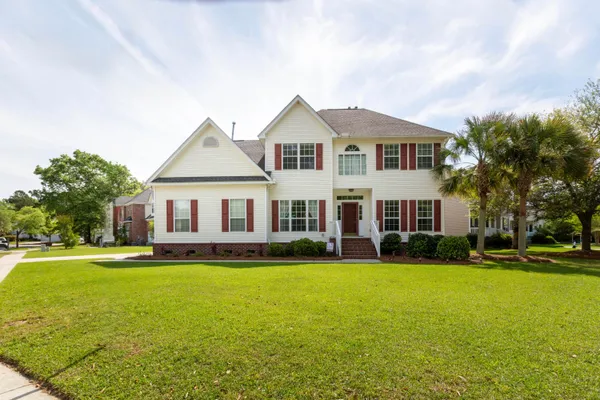 $853,999 | 2800 Bottlebrush Court, Mount Pleasant, SC 29466