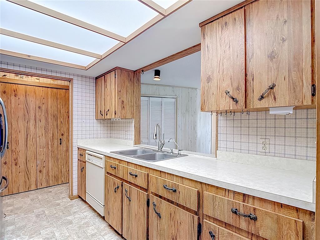 9971 Thaxton Street Weeki Wachee, FL 34613 - Photo 22 of 92