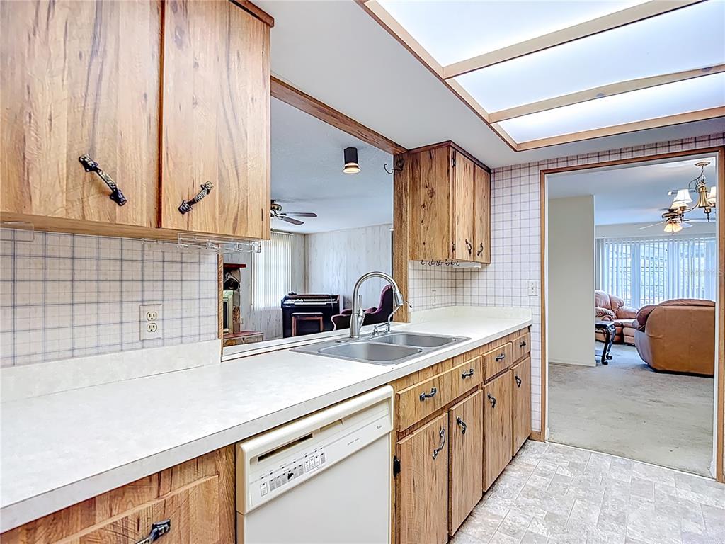 9971 Thaxton Street Weeki Wachee, FL 34613 - Photo 25 of 92