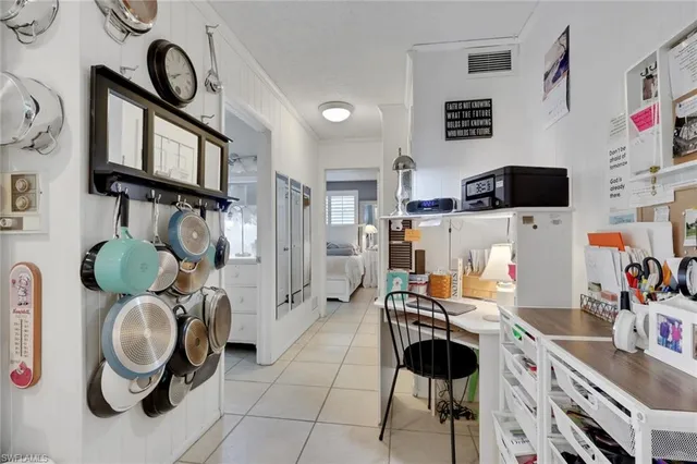 $939,000 | 605 101st Avenue North, Naples, FL 34108