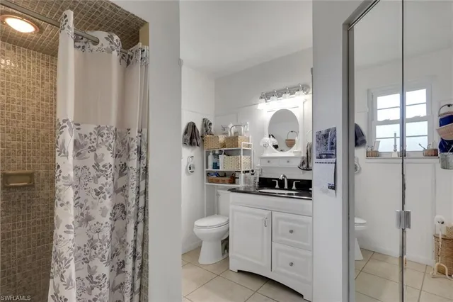 $939,000 | 605 101st Avenue North, Naples, FL 34108