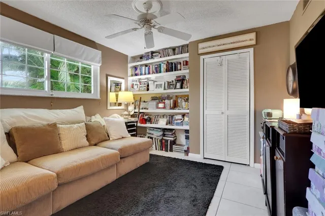 $939,000 | 605 101st Avenue North, Naples, FL 34108