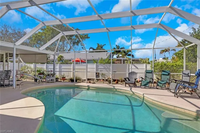 $939,000 | 605 101st Avenue North, Naples, FL 34108