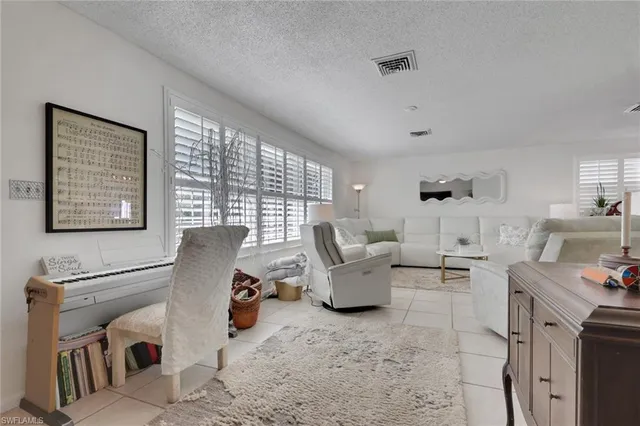 $939,000 | 605 101st Avenue North, Naples, FL 34108